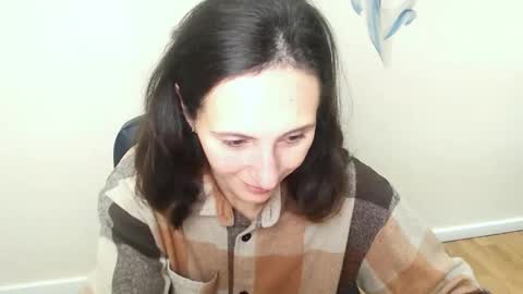 Snapshot of alissajersy_ chatting on October 6, 8:32 am Alissa online show from October 6, 8:32 am