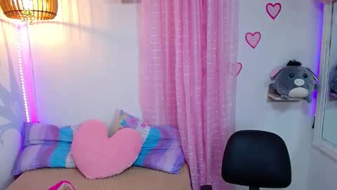 alisson online show from April 2, 6:43 am