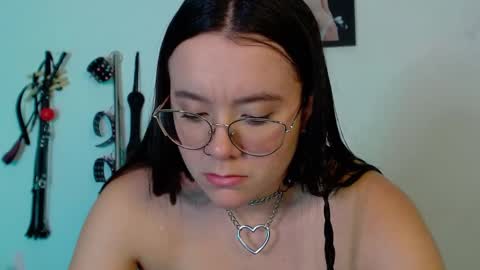 Alisson Beckett online show from December 7, 12:46 am