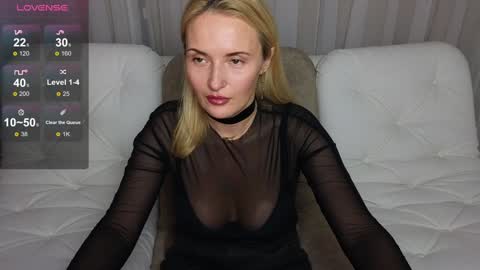 Snapshot of alisssarose chatting on December 3, 4:22 pm alisssarose online show from December 3, 4:22 pm