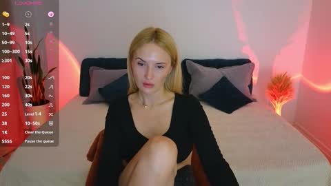 Snapshot of alisssarose chatting on October 9, 9:31 pm alisssarose online show from October 9, 9:31 pm