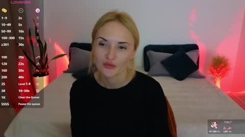 Snapshot of alisssarose chatting on October 1, 9:24 pm alisssarose online show from October 1, 9:24 pm