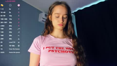 Alivia online show from April 8, 8:28 am