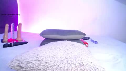 alizzon online show from December 18, 1:23 am