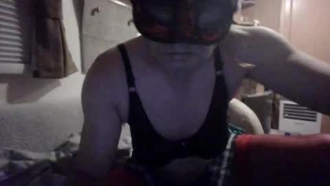 allan68539 online show from May 2, 9:31 pm
