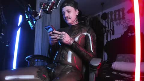   online show from March 10, 1:01 am