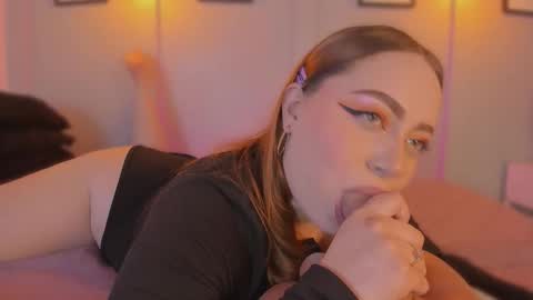 Laura online show from March 10, 5:45 am