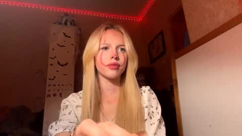 Lina online show from November 2, 8:53 pm