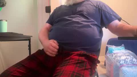 Allergictolove online show from June 5, 3:50 pm