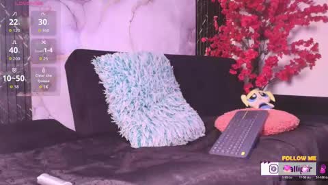 allison_parker1_ online show from May 25, 12:11 pm