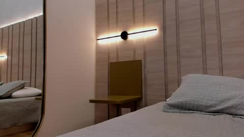 Allison whitee online show from April 1, 4:02 am