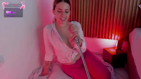 A L L I S S online show from November 1, 8:52 pm