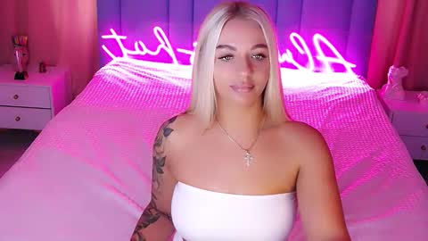 AlwaysHot online show from September 22, 2:15 am