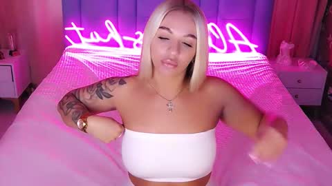 AlwaysHot online show from November 18, 2:58 am