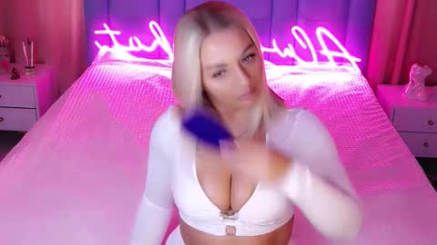 AlwaysHot online show from October 13, 2:13 am