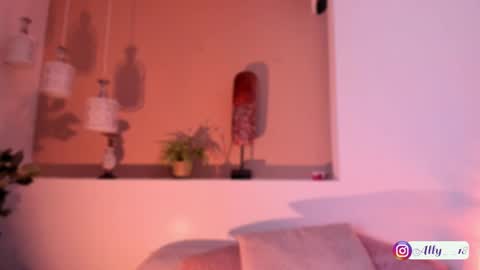 Snapshot of ally_addams chatting on September 16, 5:10 am Ally online show from September 16, 5:10 am