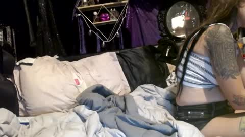 allymoon1369 online show from July 9, 5:55 am