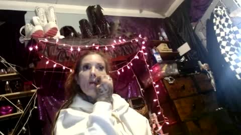 allymoon1369 online show from July 2, 4:06 am