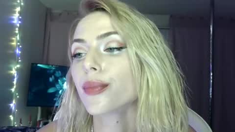 Ally Girl In Her Ally World online show from March 28, 8:27 am