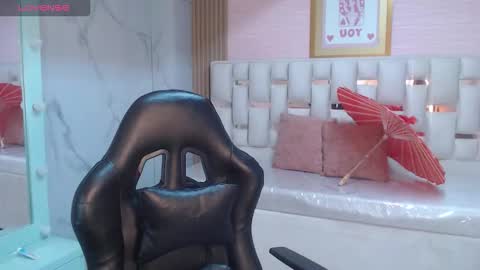 Allysa  online show from November 1, 8:19 pm