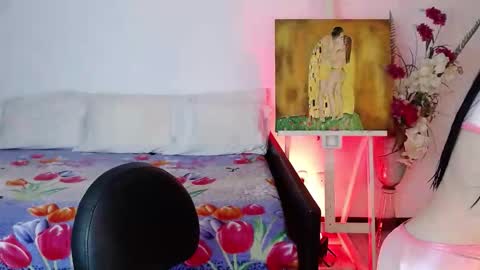 alma_art_ online show from September 15, 10:22 pm