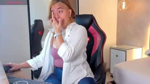 ALMA FENIX  online show from November 20, 12:48 pm