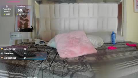   online show from March 9, 8:40 am