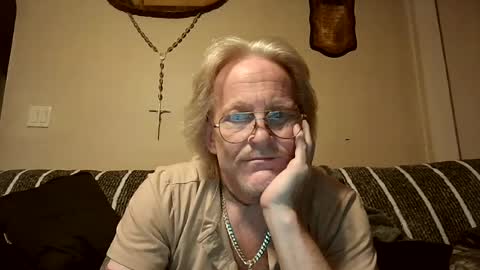 aloha_my_lady online show from August 3, 5:20 am