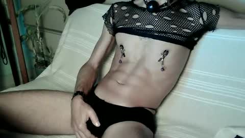 Snapshot of aloja85 chatting on December 7, 11:18 pm FreedyK online show from December 7, 11:18 pm