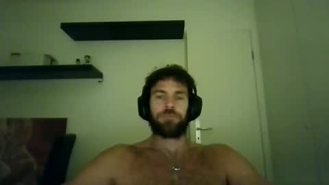 alphah_hunk online show from October 21, 6:33 pm