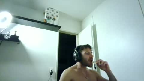 alphah_hunk online show from December 20, 7:10 pm