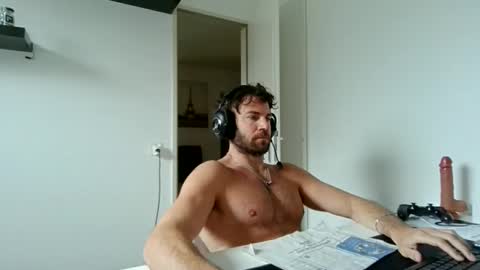 alphah_hunk online show from March 26, 10:31 am
