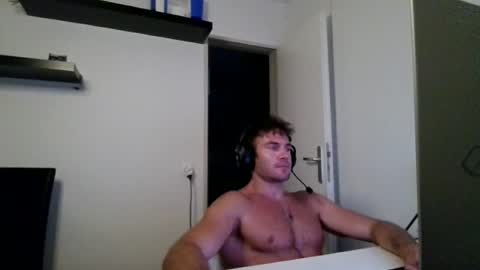 alphah_hunk online show from July 30, 6:41 pm
