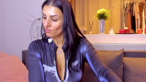 Michelle online show from February 15, 11:47 pm