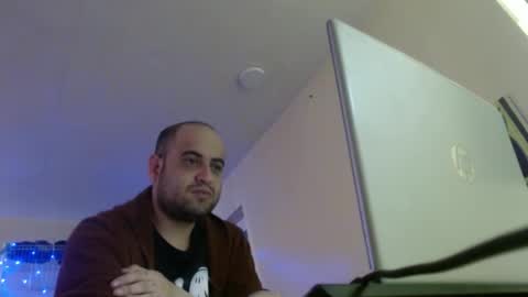 ur god online show from December 19, 9:16 pm