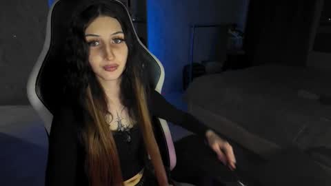 Arella online show from January 16, 6:39 pm