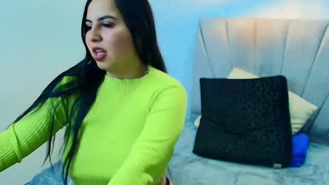 Snapshot of aly_smith_ chatting on September 29, 12:26 pm A L Y online show from September 29, 12:26 pm