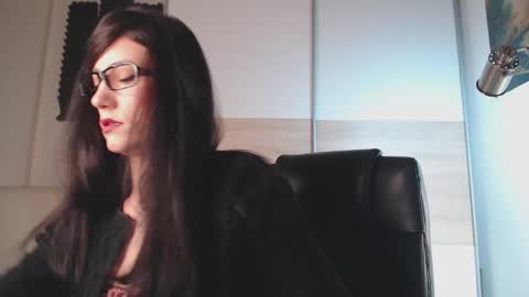 Alice online show from December 13, 2:27 pm