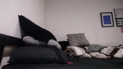 Snapshot of alynfoxx chatting on January 26, 3:27 am Alyn Maria online show from January 26, 3:27 am