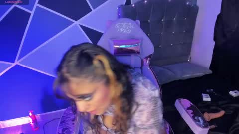 alysa magic online show from April 15, 7:06 pm