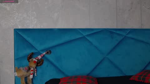 Alyse online show from February 4, 6:17 pm