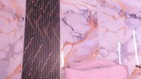 alyson__a online show from April 16, 3:34 pm