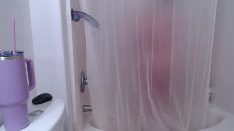 Alyssiaamorexo online show from February 26, 1:54 pm