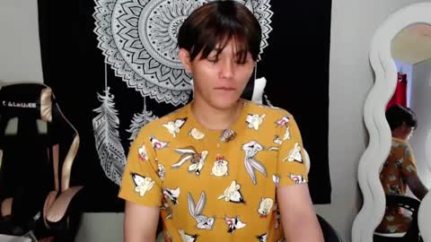 Alyx online show from February 21, 7:43 pm