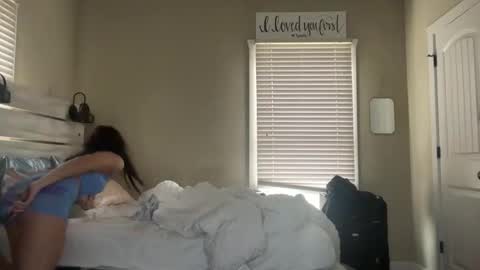 Aly online show from April 15, 1:58 pm