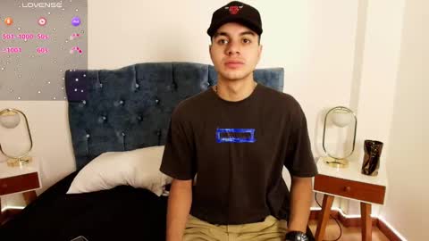 Amadeo Wild online show from December 5, 3:01 pm