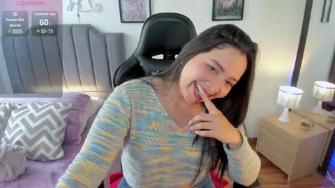 Hi Im AmaiaHelp me reach 100 likes online show from December 22, 6:58 pm