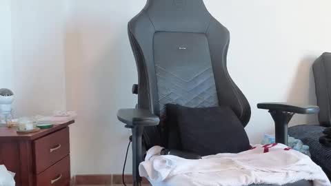 Amalia    online show from December 16, 9:37 am