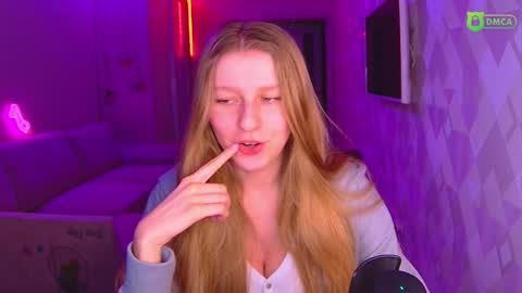 Amalia online show from December 12, 2:33 pm