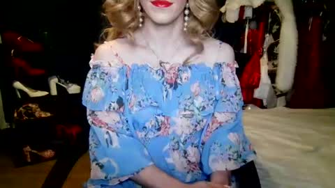 Amalie online show from July 25, 4:38 pm